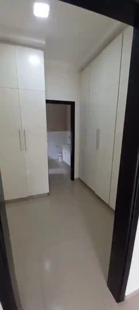 Casa de Condomínio com 3 quartos à venda, 360m² — foto 11 de 12