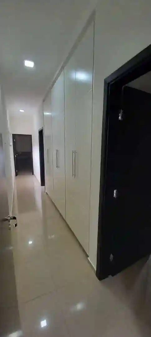 Casa de Condomínio com 3 quartos à venda, 360m² — foto 6 de 12