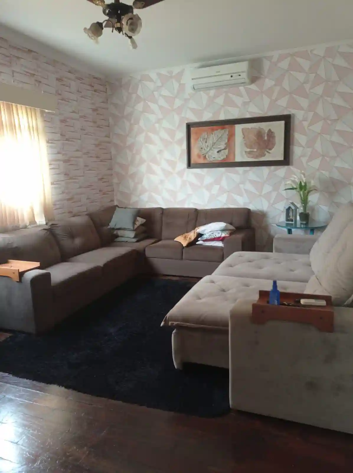 Casa com 3 quartos à venda, 230m² — foto 1 de 1