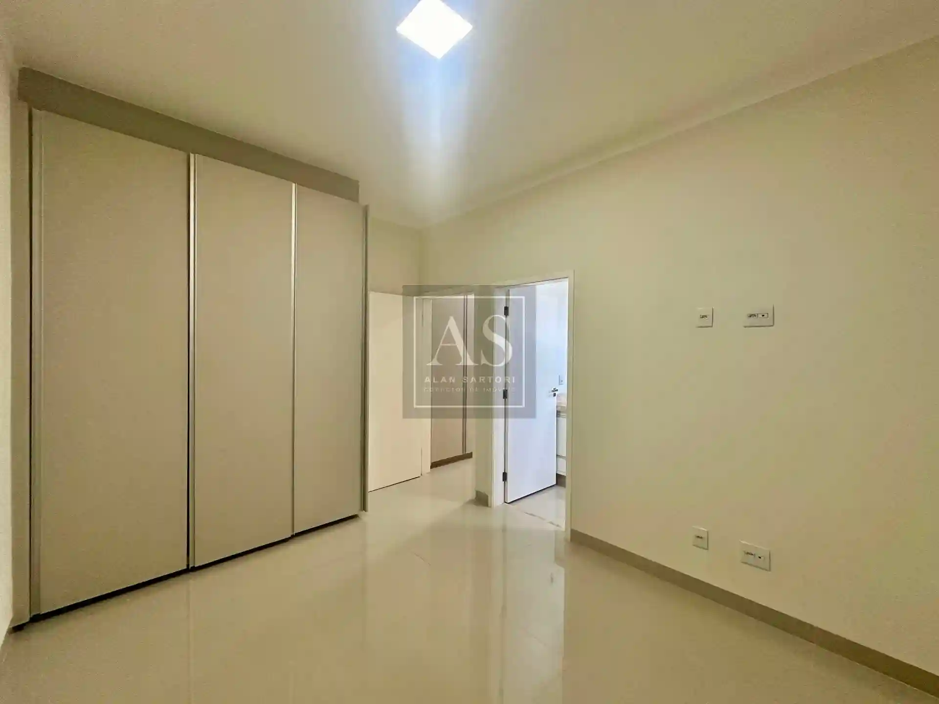 Casa de Condomínio com 3 quartos à venda, 220m² — foto 13 de 20