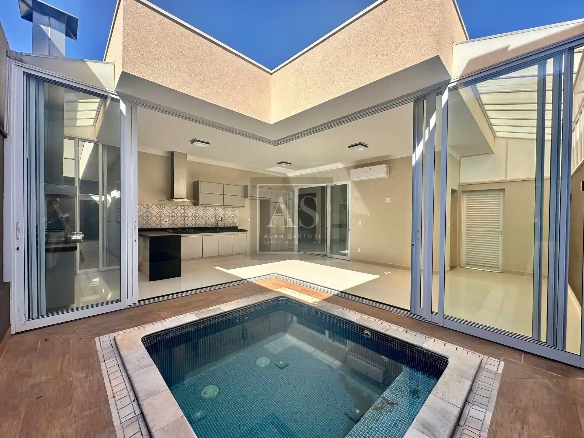 Casa de Condomínio com 3 quartos à venda, 220m² — foto 12 de 20