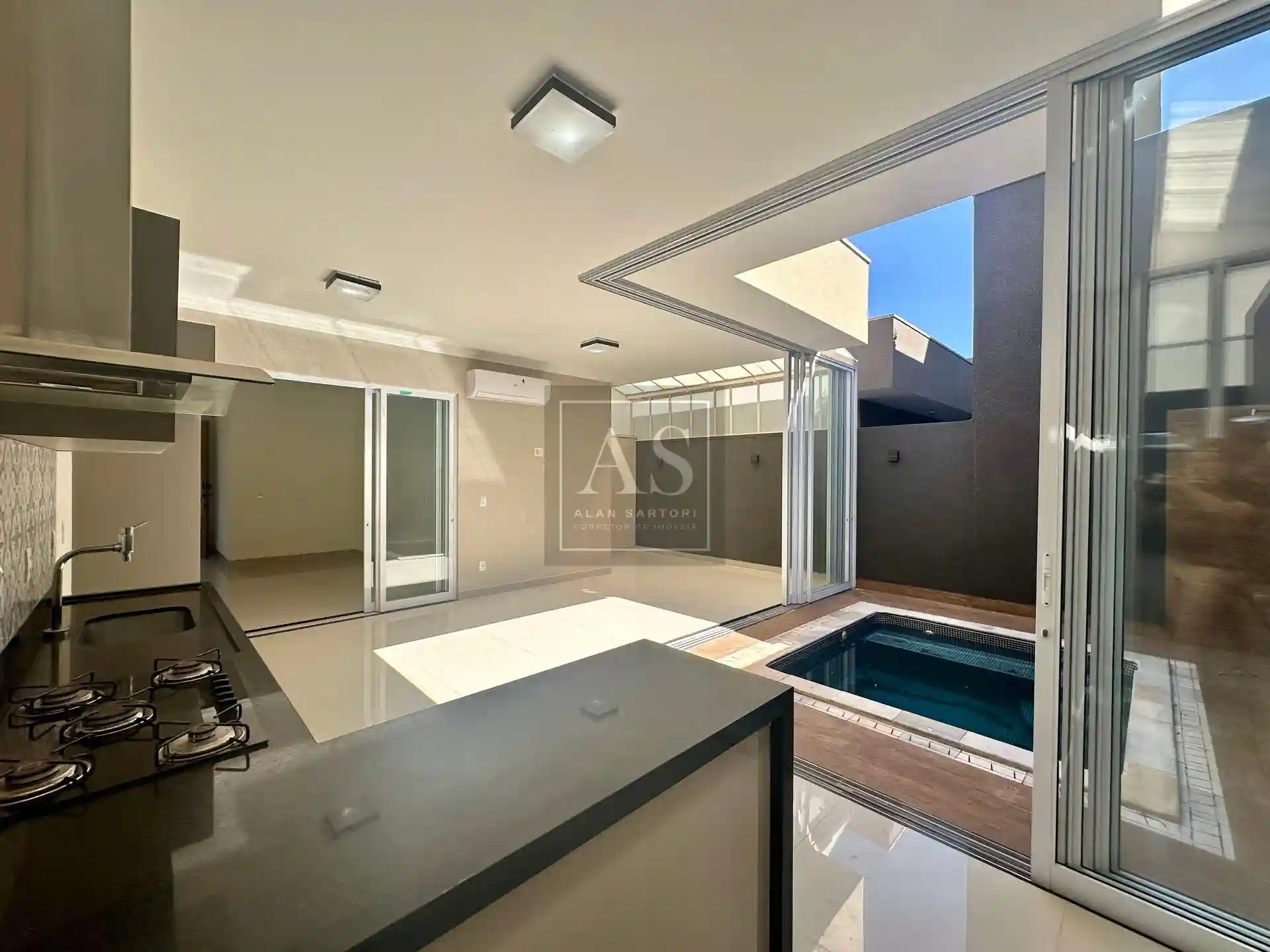 Casa de Condomínio com 3 quartos à venda, 220m² — foto 11 de 20