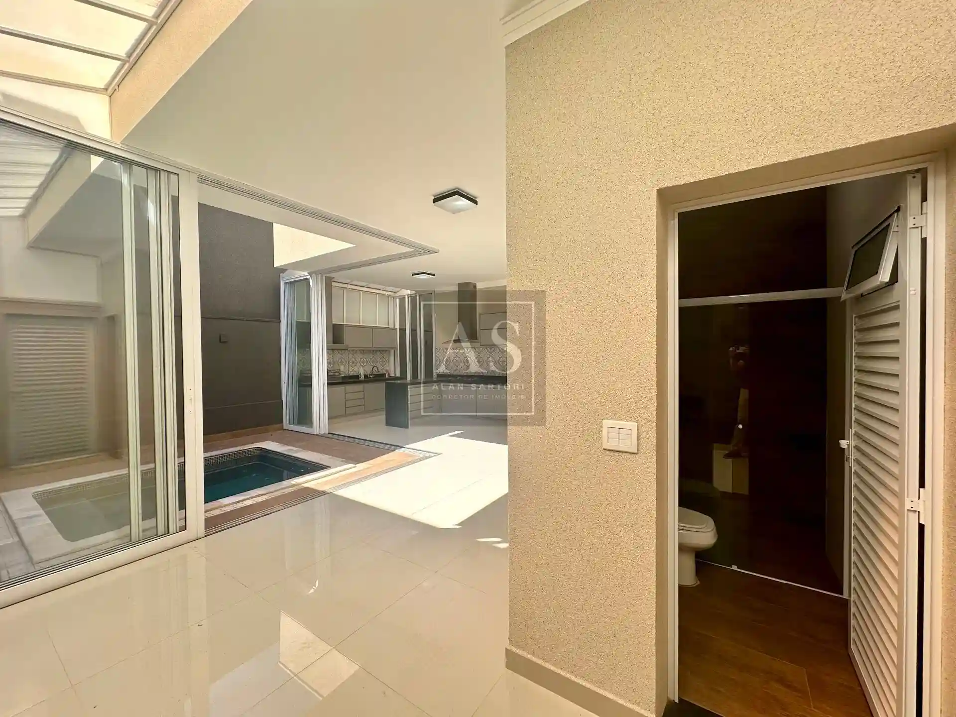 Casa de Condomínio com 3 quartos à venda, 220m² — foto 9 de 20
