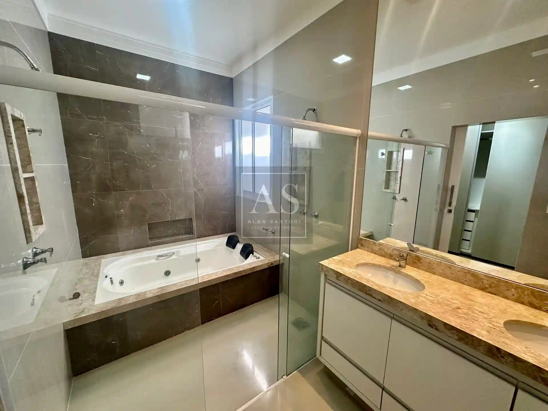 Casa de Condomínio com 3 quartos à venda, 220m² — foto 19 de 20