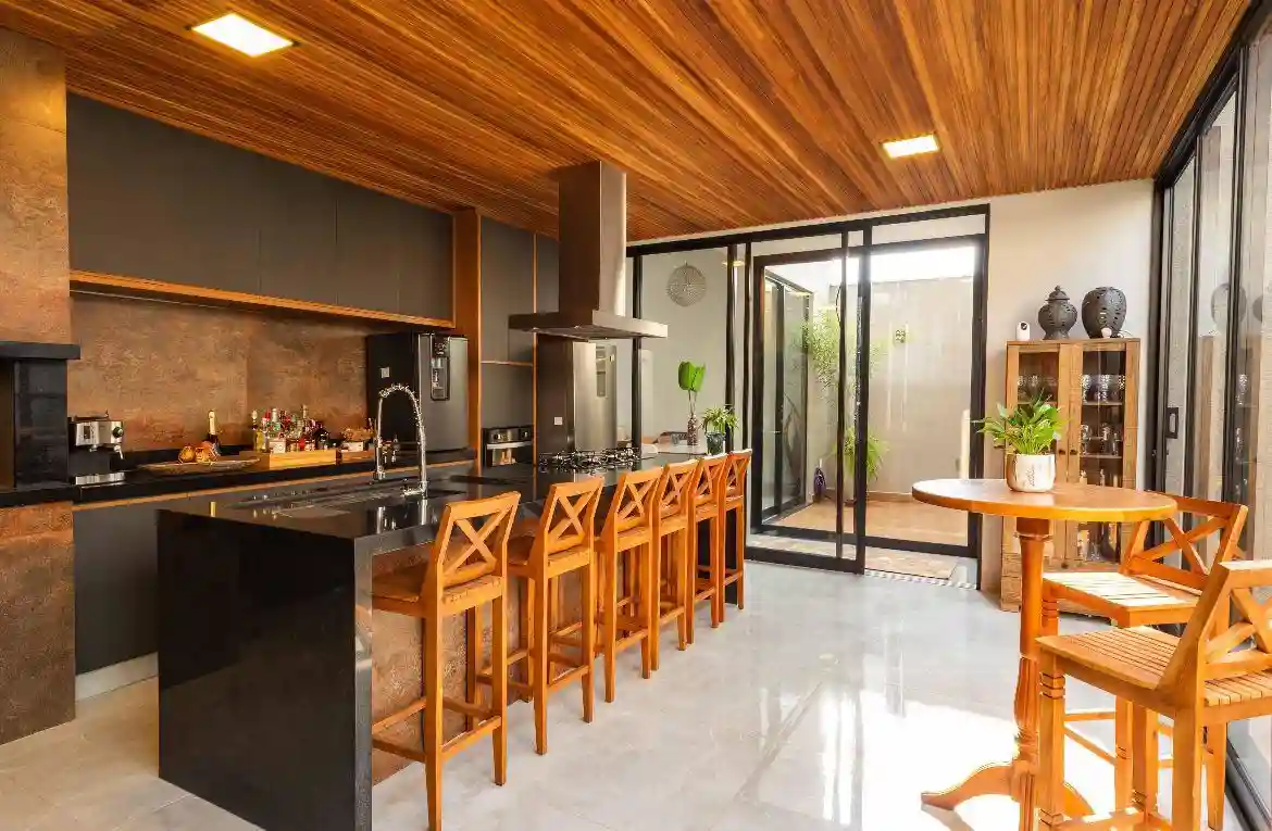 Casa de Condomínio com 3 quartos à venda, 253m² — foto 3 de 16