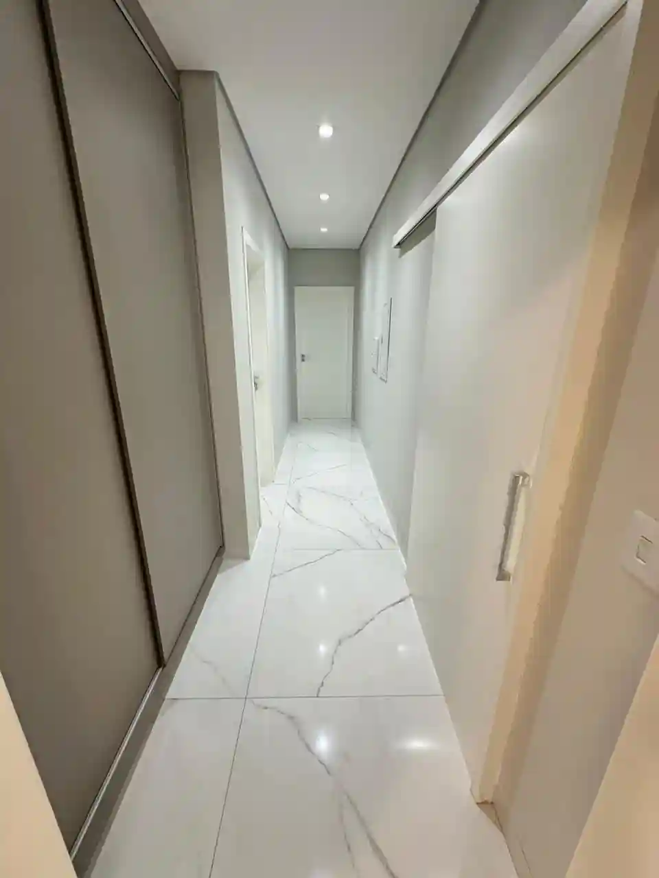 Casa de Condomínio com 3 quartos à venda, 300m² — foto 7 de 47
