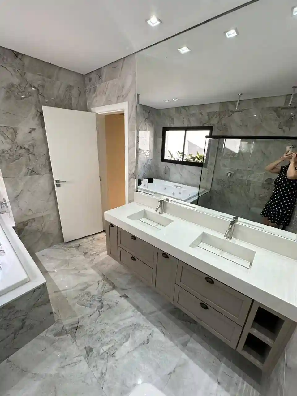 Casa de Condomínio com 3 quartos à venda, 300m² — foto 10 de 47