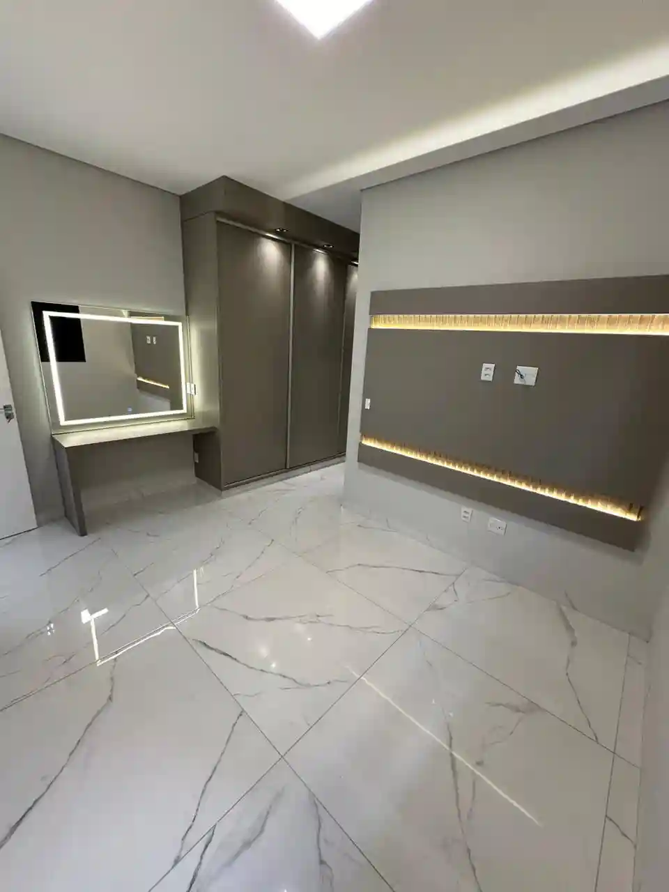 Casa de Condomínio com 3 quartos à venda, 300m² — foto 4 de 47