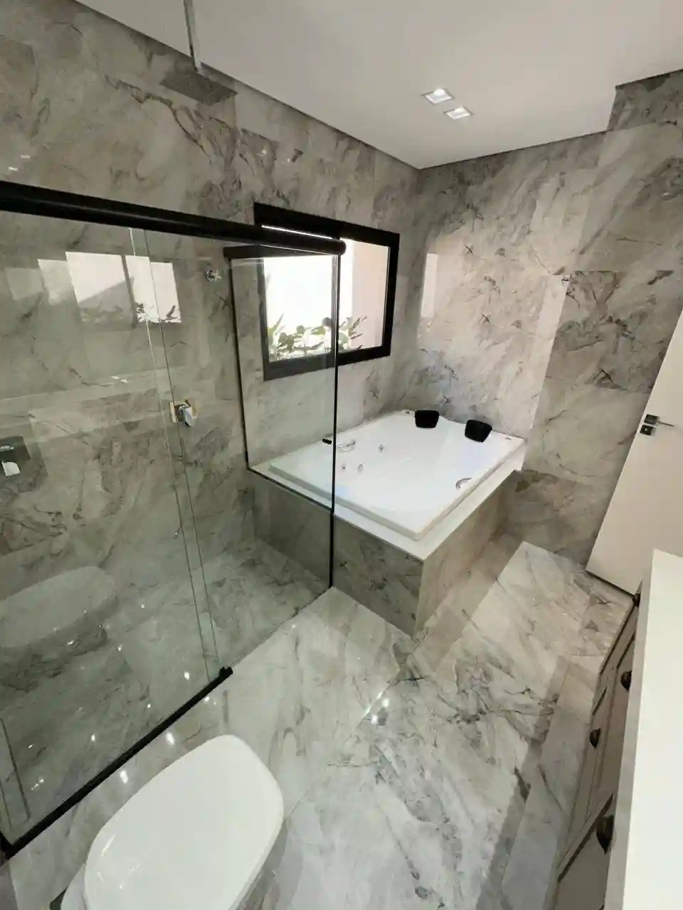 Casa de Condomínio com 3 quartos à venda, 300m² — foto 9 de 47