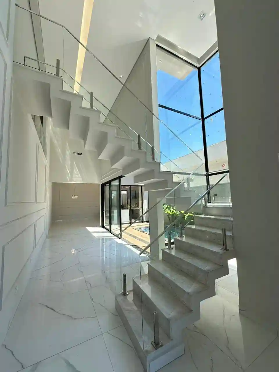 Casa de Condomínio com 3 quartos à venda, 300m² — foto 36 de 47
