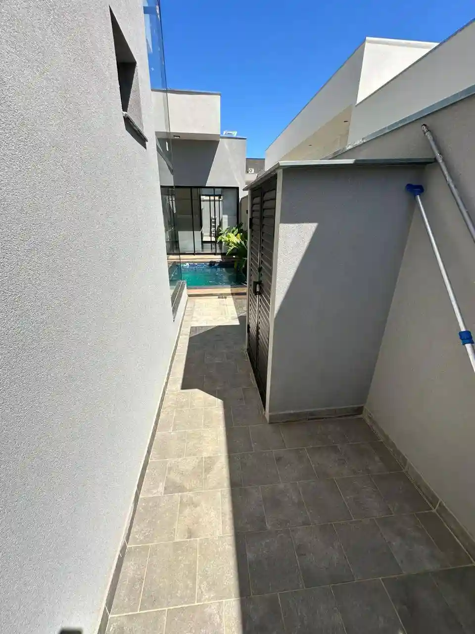 Casa de Condomínio com 3 quartos à venda, 300m² — foto 38 de 47