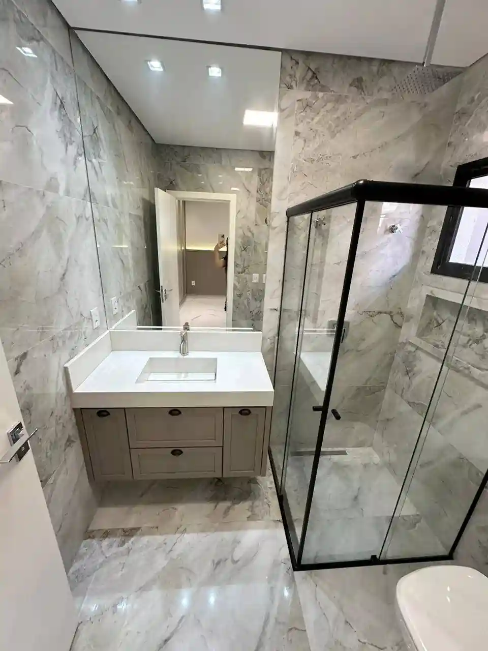 Casa de Condomínio com 3 quartos à venda, 300m² — foto 6 de 47