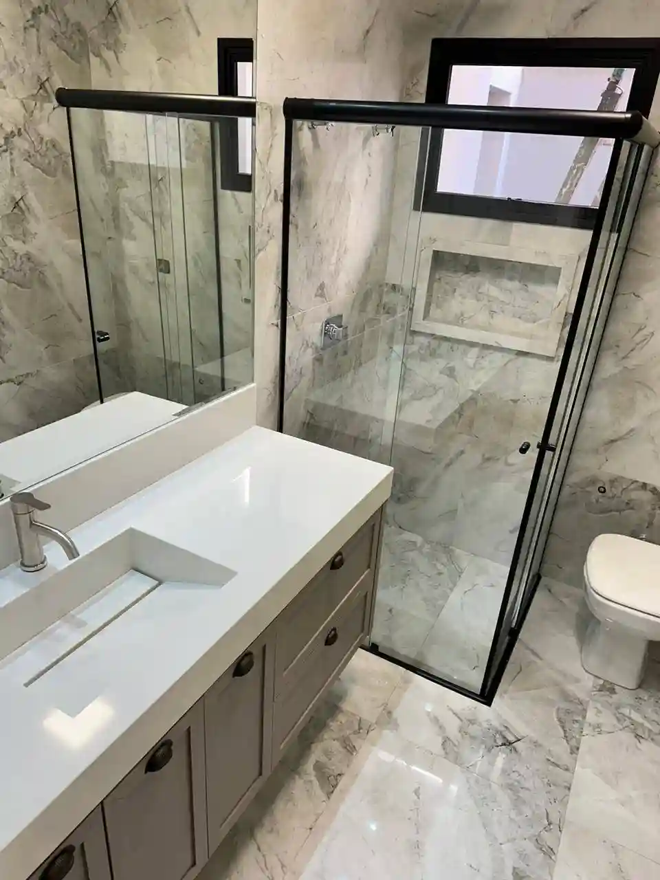 Casa de Condomínio com 3 quartos à venda, 300m² — foto 2 de 47