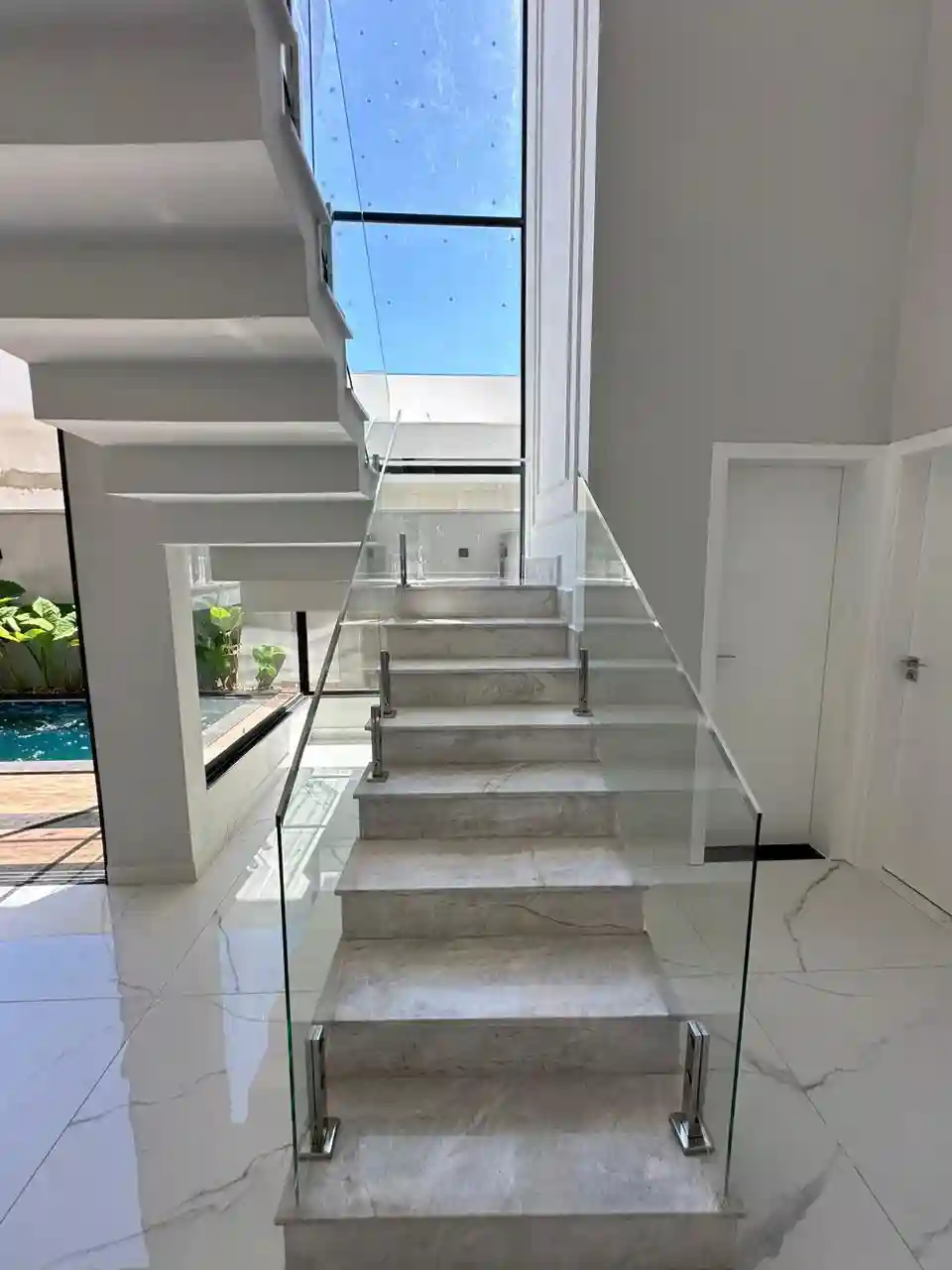 Casa de Condomínio com 3 quartos à venda, 300m² — foto 35 de 47