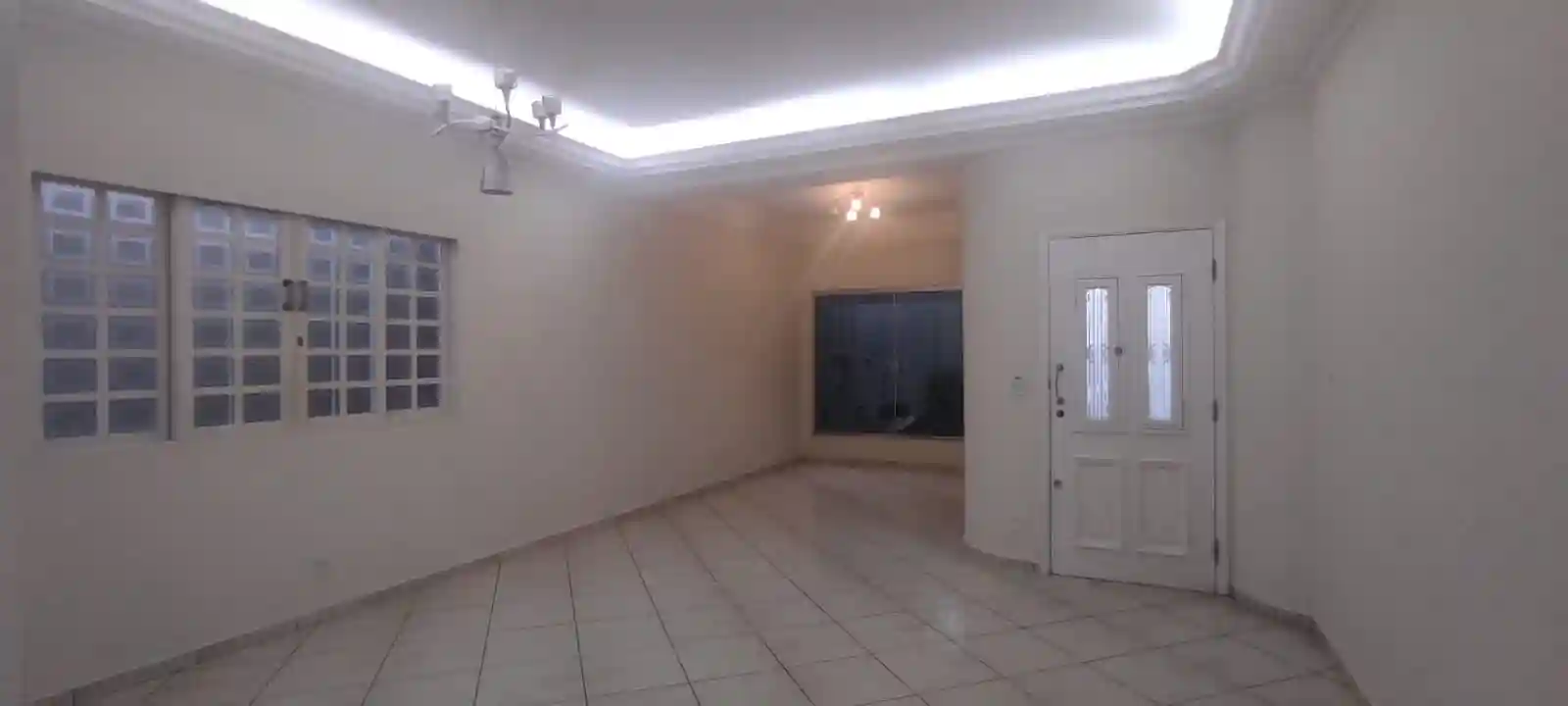 Casa com 3 quartos à venda, 200m² — foto 5 de 32