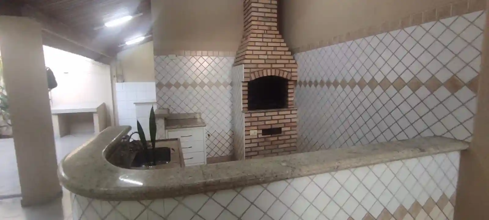 Casa com 3 quartos à venda, 200m² — foto 24 de 32