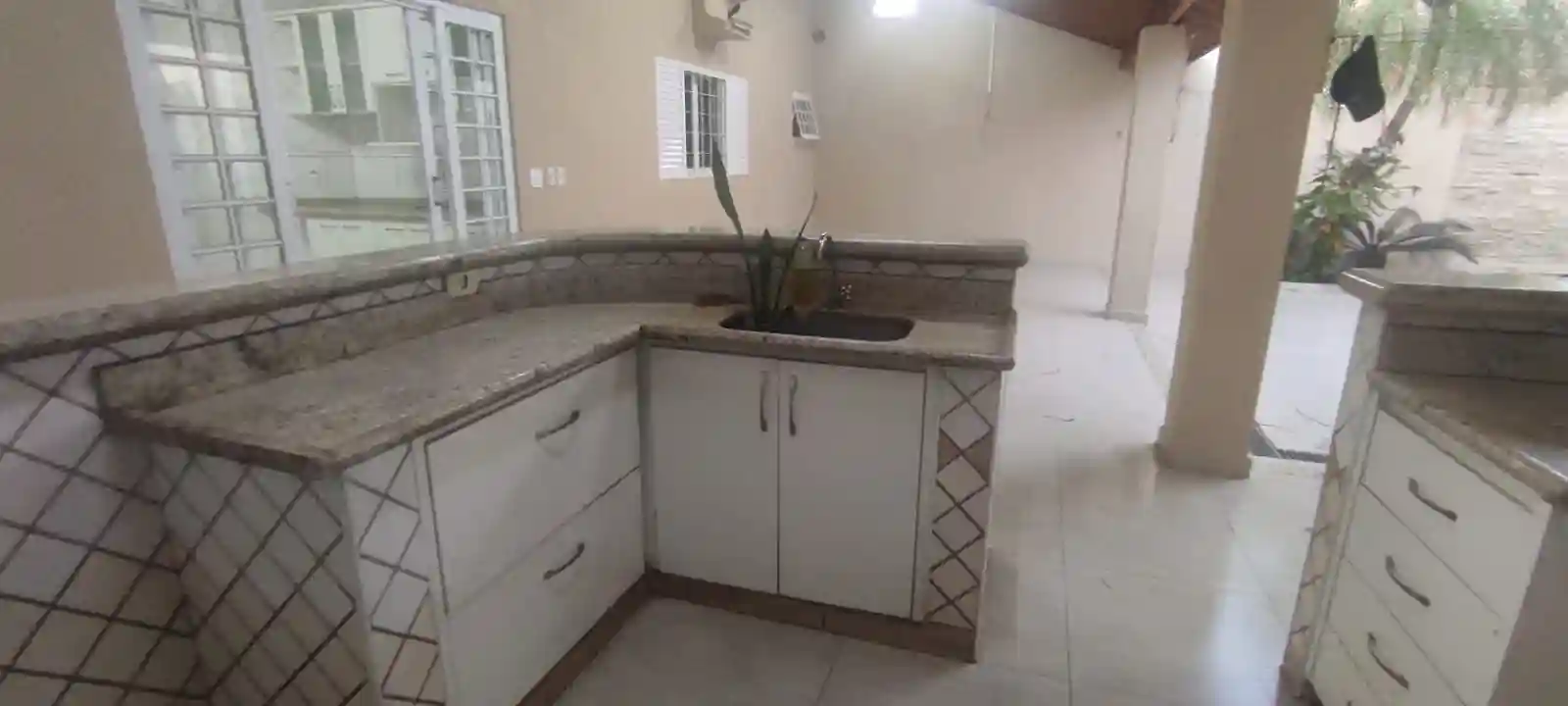 Casa com 3 quartos à venda, 200m² — foto 31 de 32