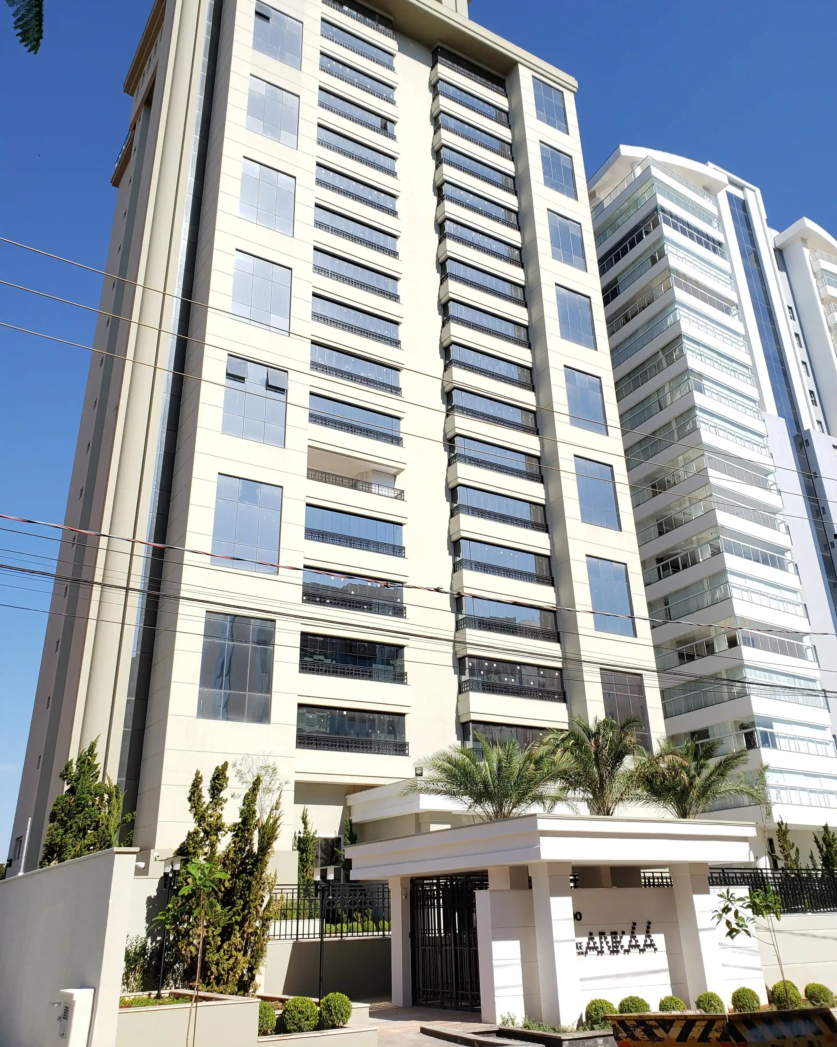 Apartamento com 3 quartos à venda, 280m² — foto 1 de 15