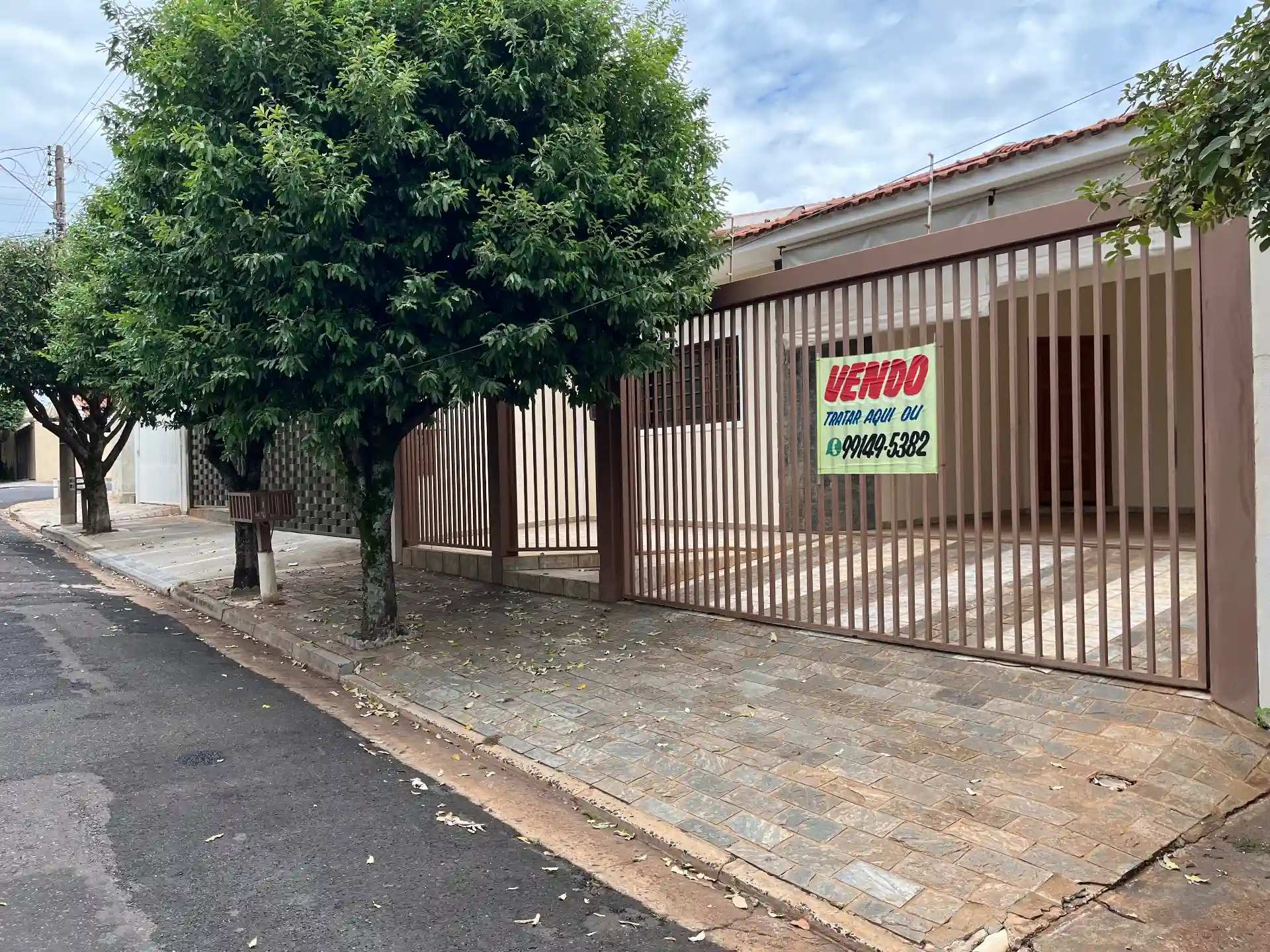 Casa com 3 quartos à venda, 166m² — foto 1 de 2