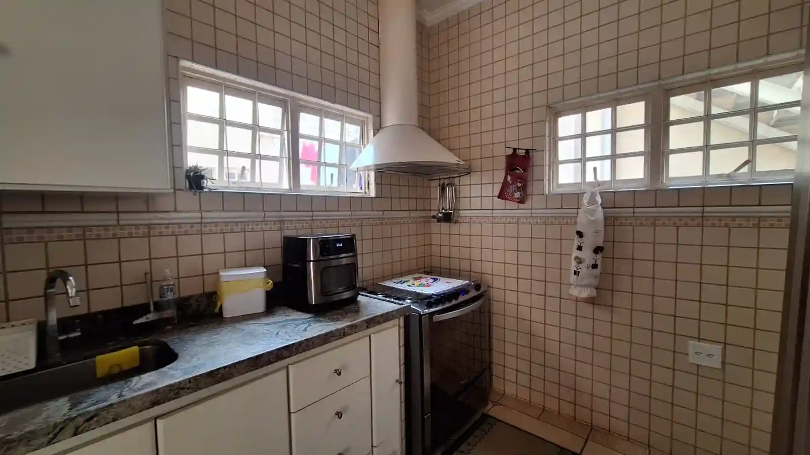 Casa Comercial com 4 quartos à venda, 700m² — foto 10 de 23