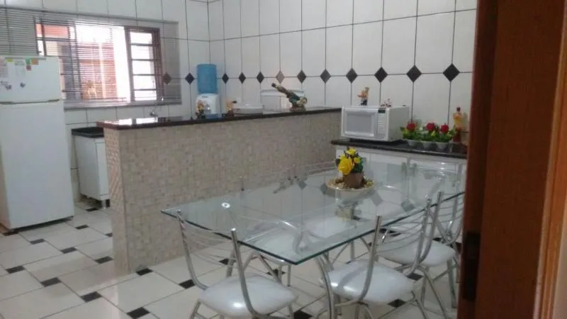 Casa à venda — foto 2 de 5
