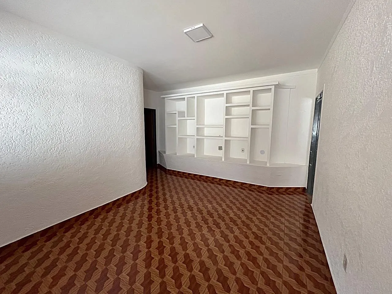 Casa com 4 quartos para aluguel, 280m² — foto 17 de 23