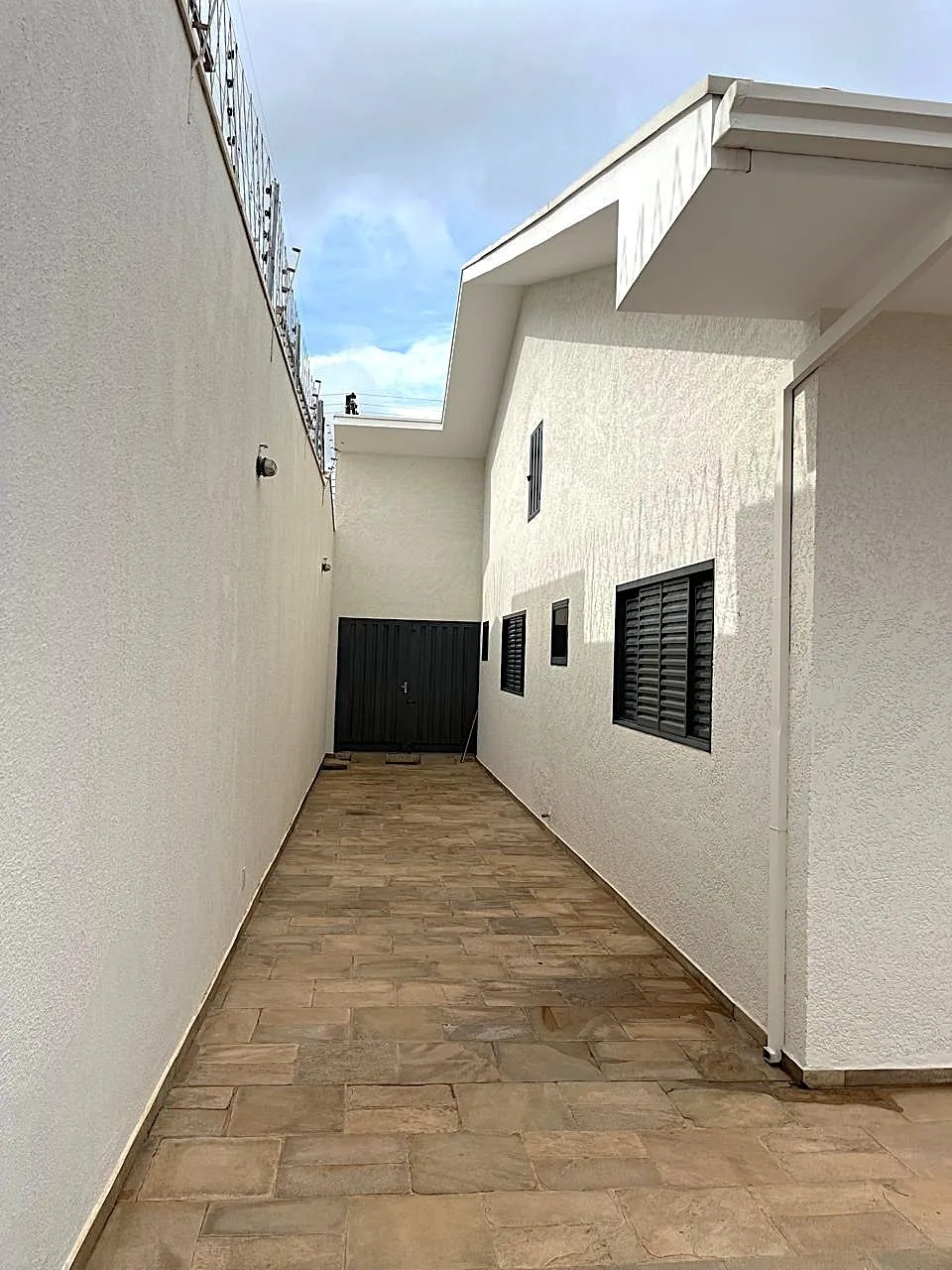 Casa com 4 quartos para aluguel, 280m² — foto 12 de 23