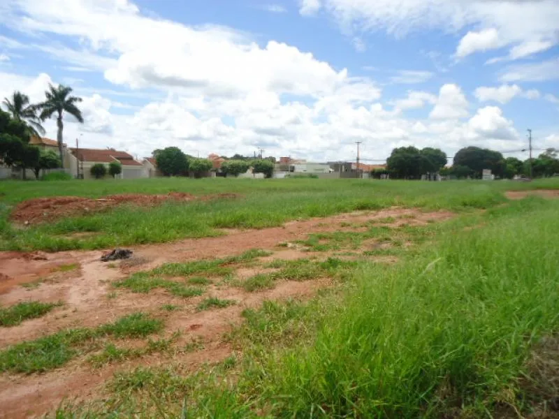 Terreno / Lote / Condomínio à venda — foto 1 de 1