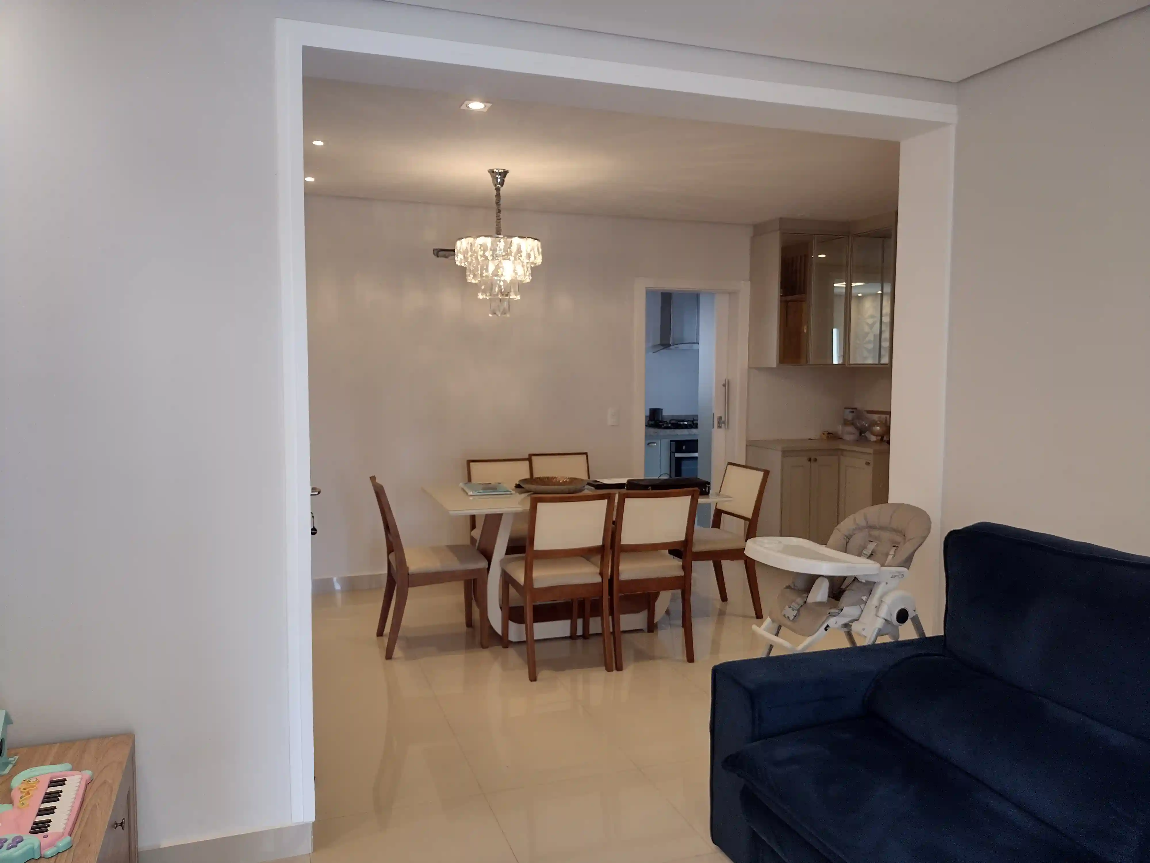 Apartamento com 3 quartos à venda, 135m² — foto 1 de 18