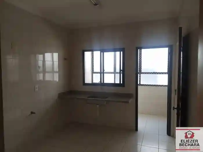 Apartamento com 3 quartos à venda, 85m² — foto 10 de 14