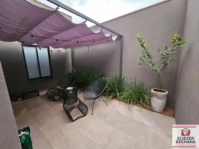 Casa de Condomínio com 3 quartos à venda, 130m² — foto 2 de 19