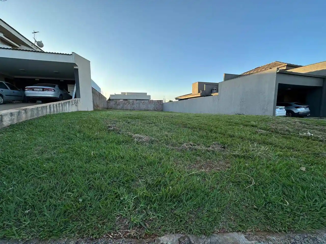 Terreno / Lote / Condomínio  à venda, 418m² — foto 8 de 8