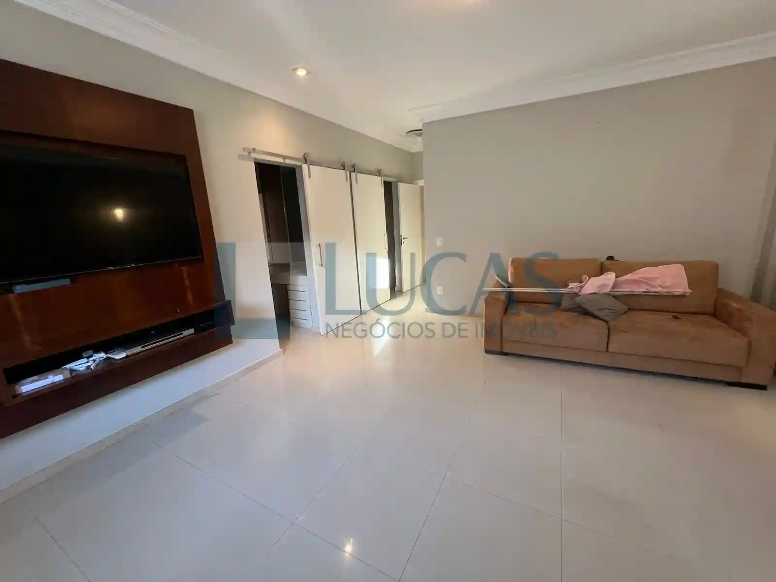 Casa de Condomínio com 4 quartos à venda, 345m² — foto 8 de 25