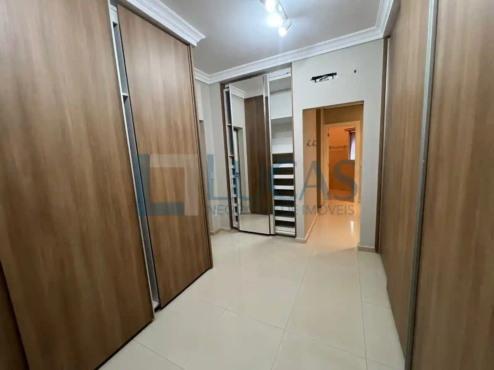 Casa de Condomínio com 4 quartos à venda, 345m² — foto 4 de 25
