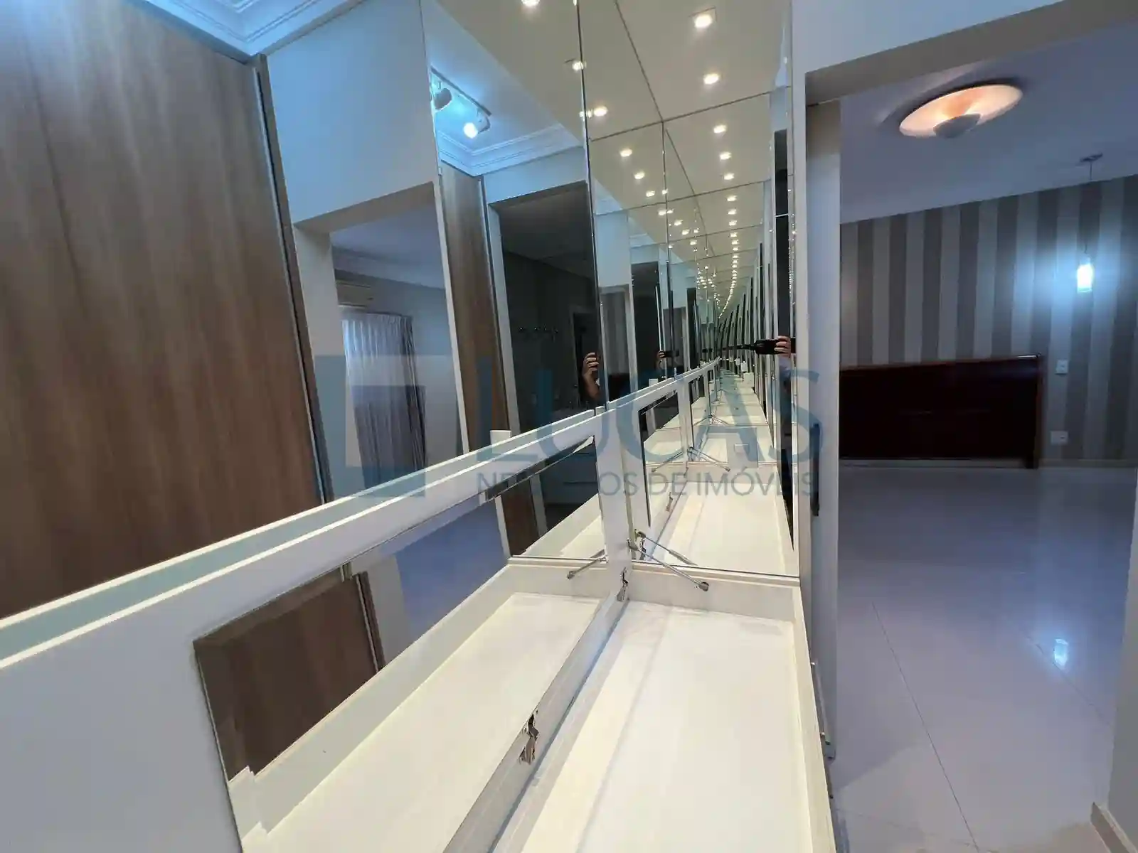 Casa de Condomínio com 4 quartos à venda, 345m² — foto 10 de 25