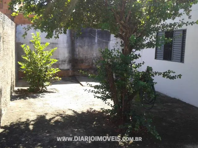 Casa à venda — foto 1 de 2