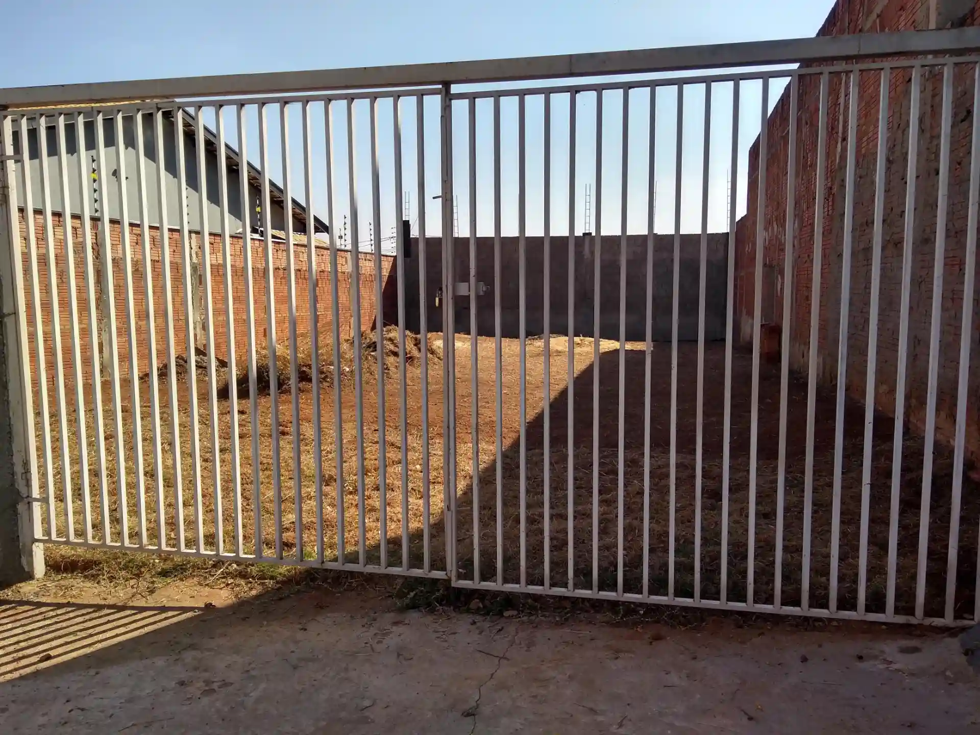 Terreno / Lote / Condomínio  à venda, 200m² — foto 6 de 7