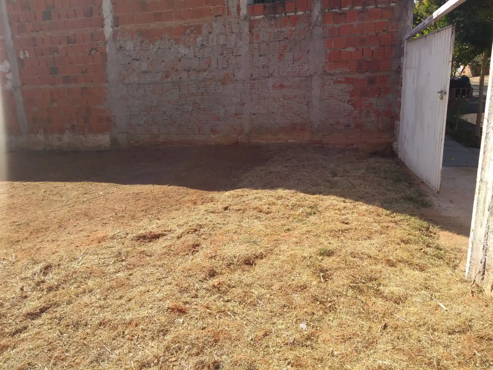 Terreno / Lote / Condomínio  à venda, 200m² — foto 2 de 7