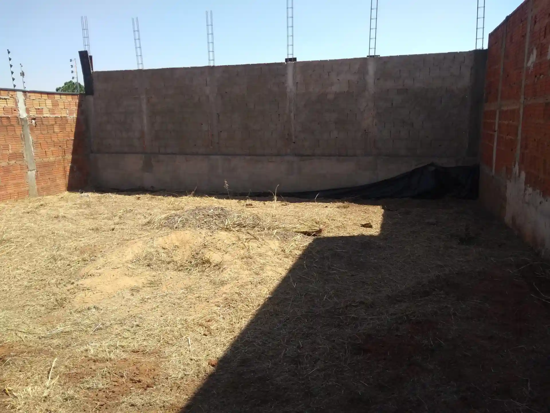 Terreno / Lote / Condomínio  à venda, 200m² — foto 3 de 7