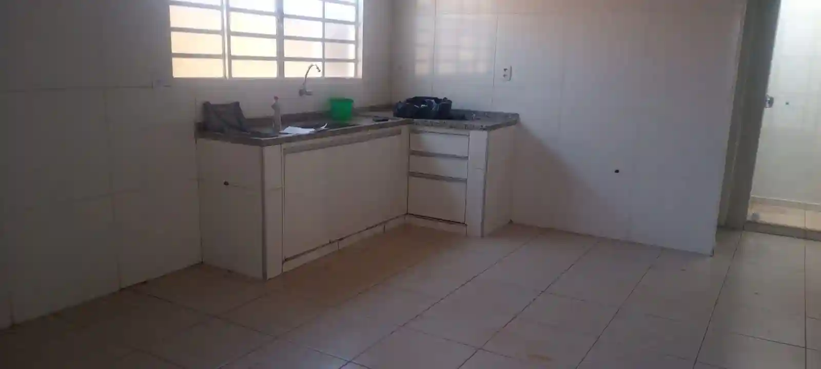Casa com 3 quartos à venda, 270m² — foto 1 de 13
