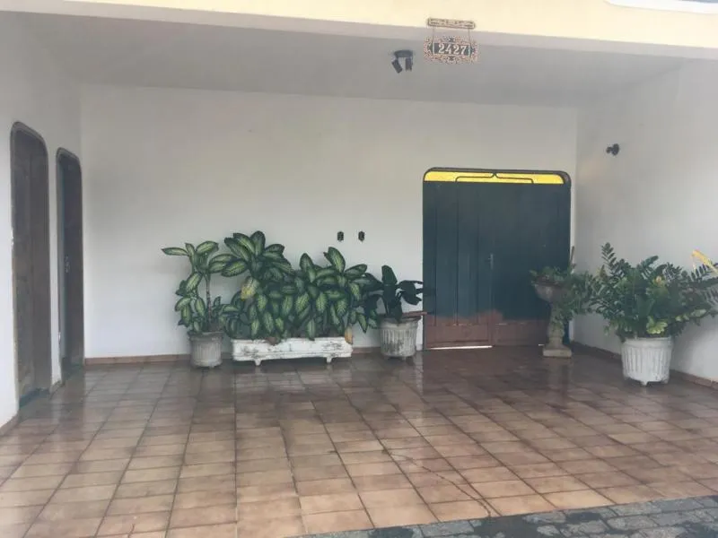 Casa à venda — foto 1 de 5