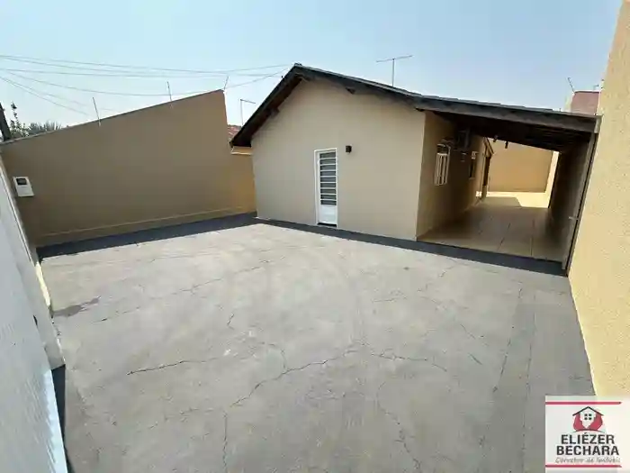 Casa com 2 quartos à venda, 100m² — foto 2 de 20
