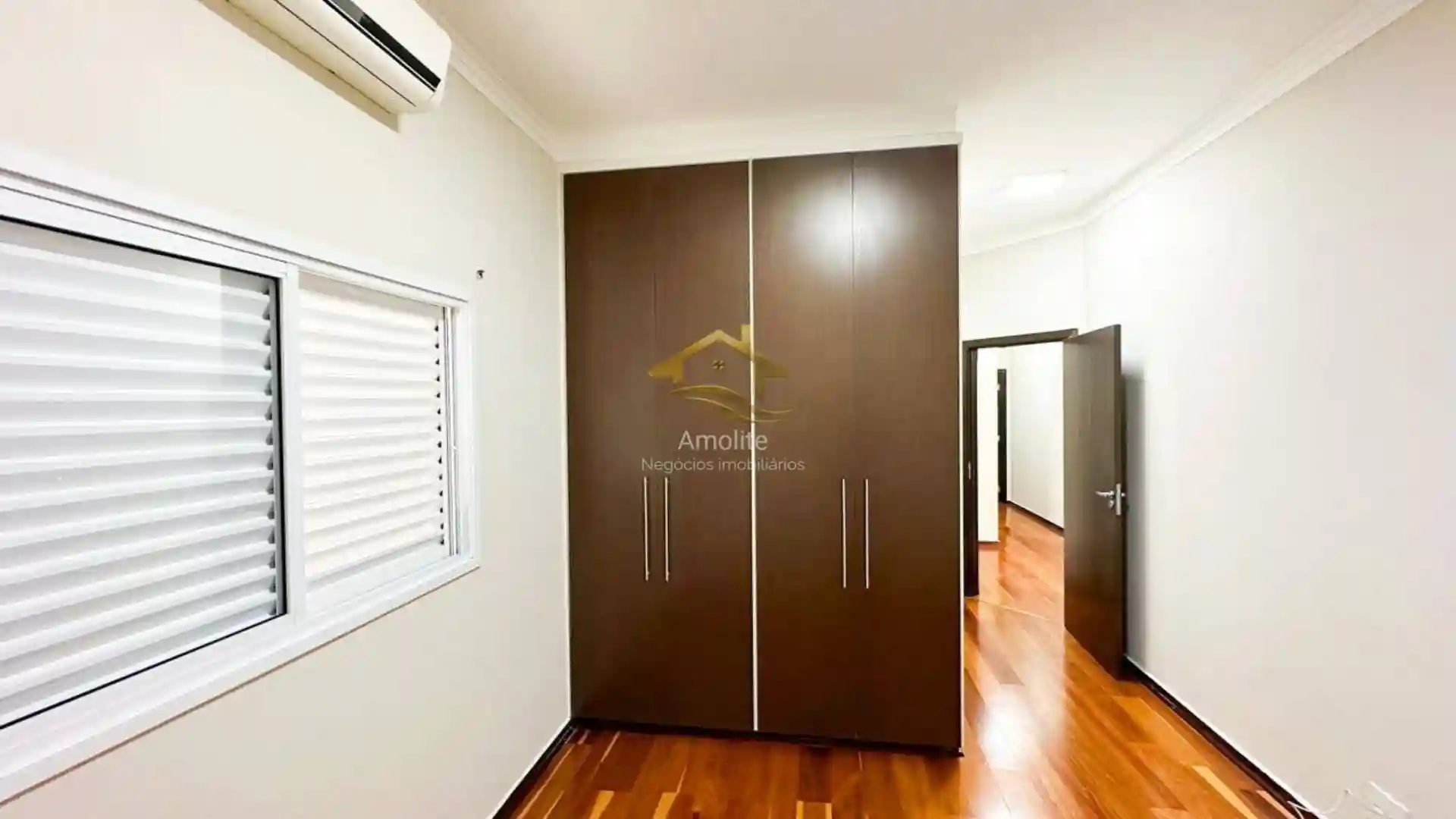 Casa de Condomínio com 3 quartos à venda, 220m² — foto 6 de 30