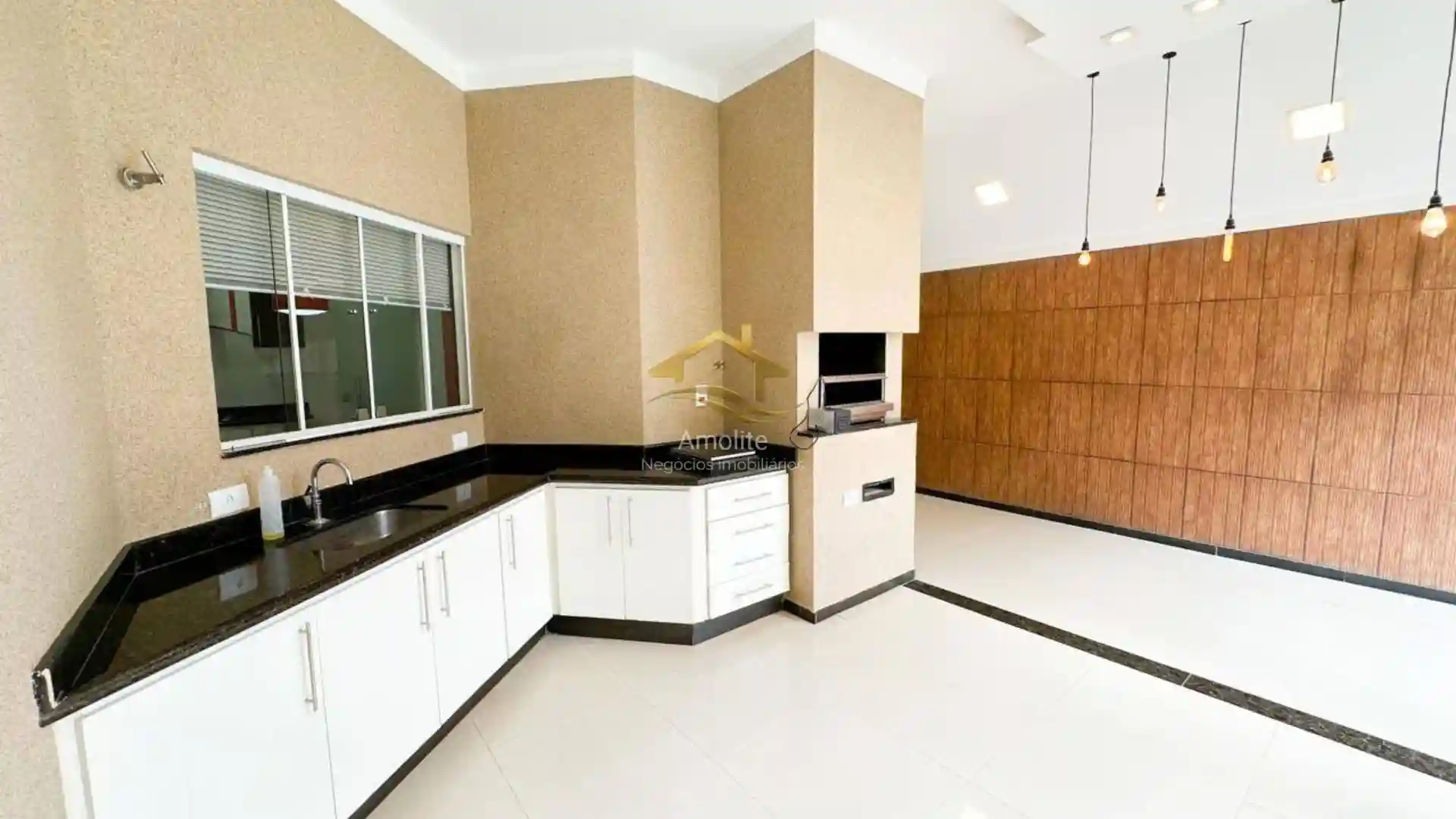Casa de Condomínio com 3 quartos à venda, 220m² — foto 5 de 30