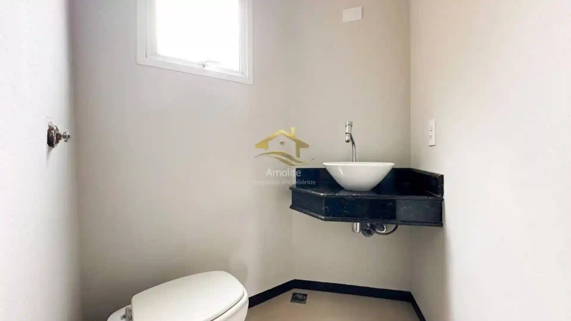 Casa de Condomínio com 3 quartos à venda, 220m² — foto 29 de 30