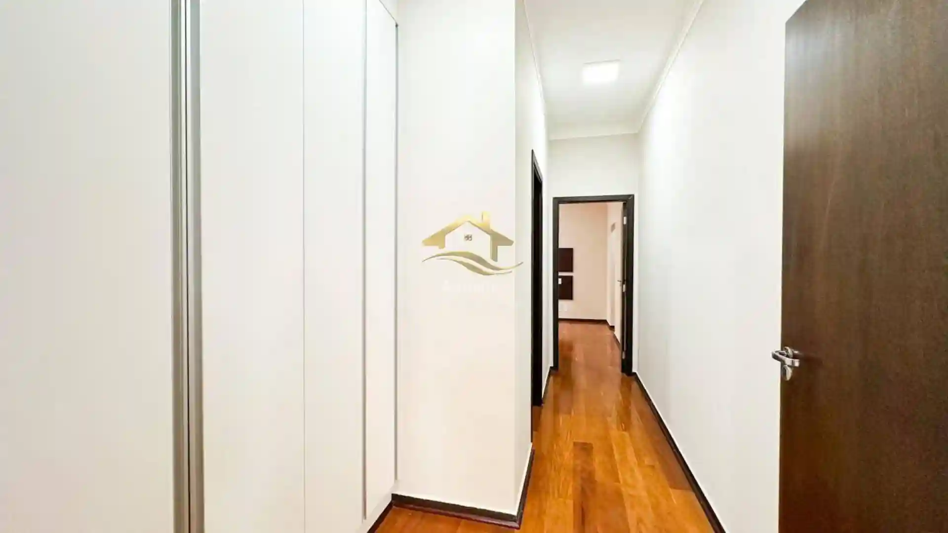 Casa de Condomínio com 3 quartos à venda, 220m² — foto 12 de 30