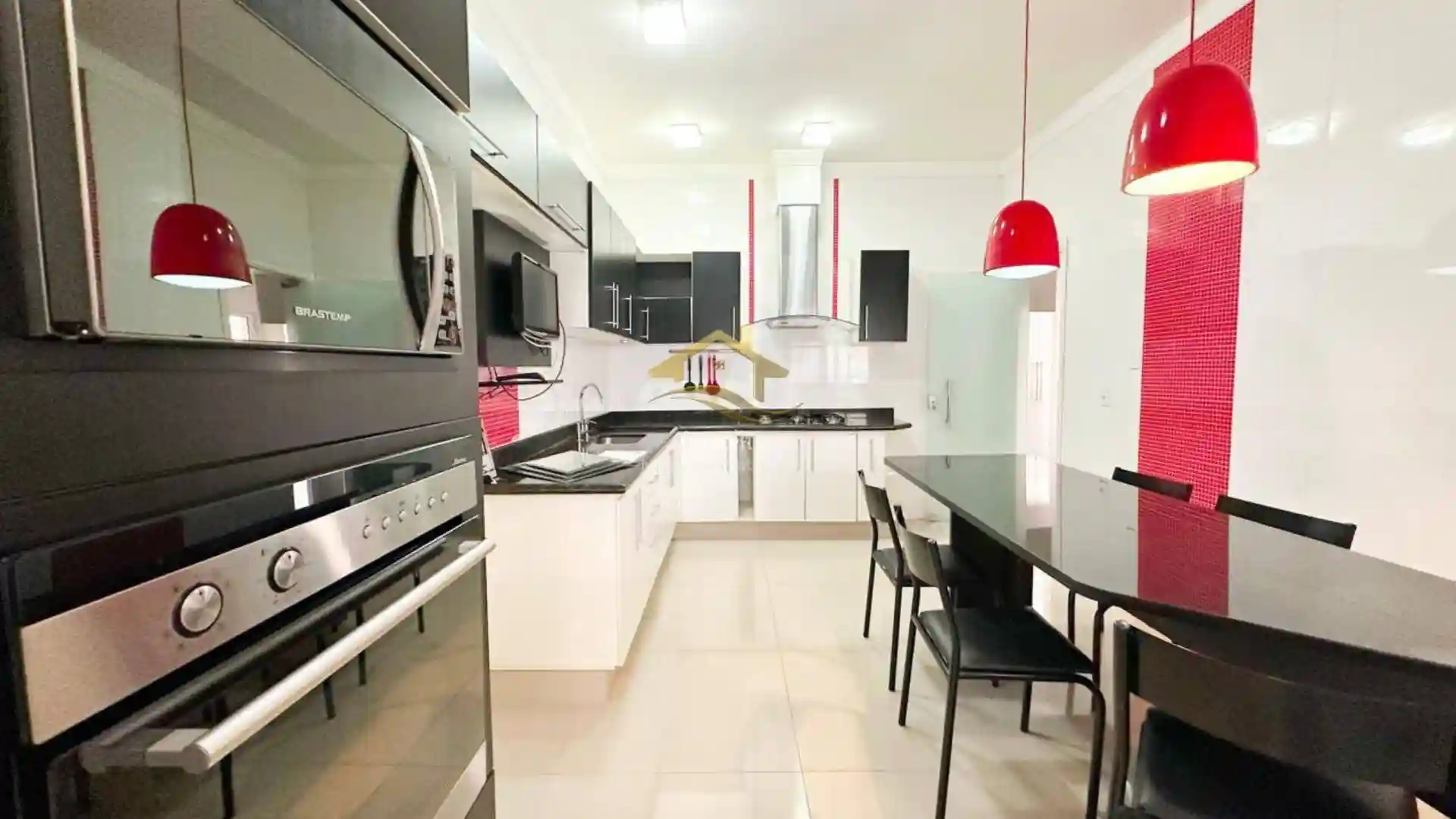 Casa de Condomínio com 3 quartos à venda, 220m² — foto 27 de 30