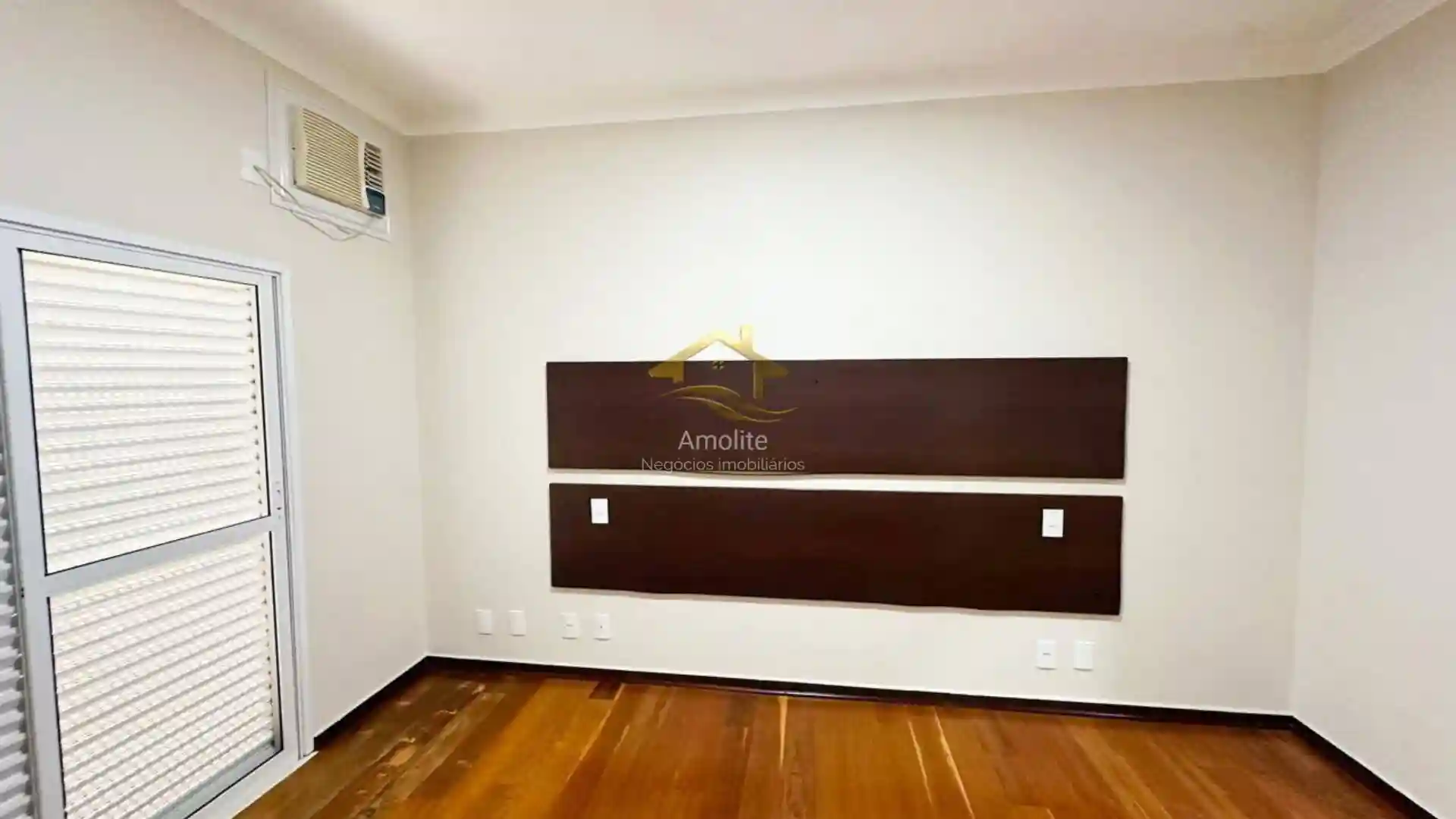 Casa de Condomínio com 3 quartos à venda, 220m² — foto 17 de 30