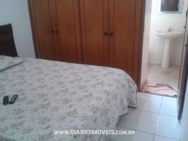Casa à venda — foto 2 de 2