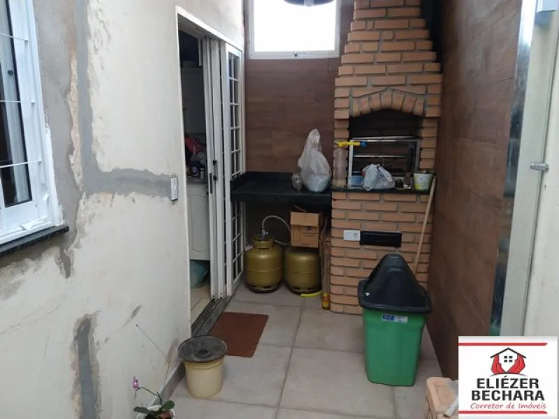 Casa à venda — foto 1 de 5